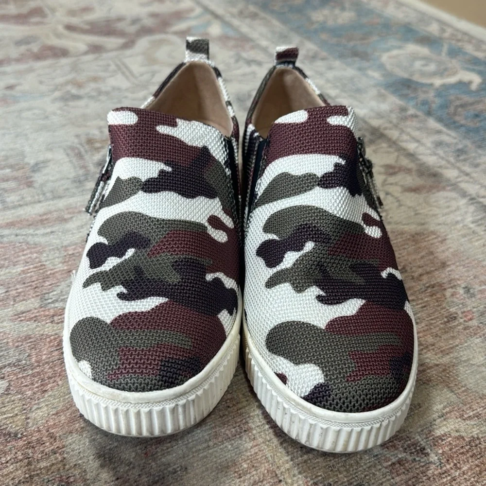Naturalizer Soul slip on shoes women’s size 8